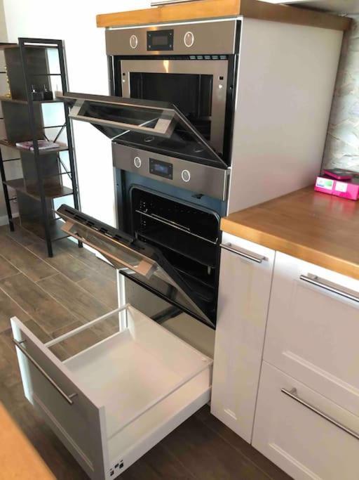 Stylisches Maybach Appartement Mit Terrasse Fuer 5 Personen, 5 Betten, Grosse Kochinsel, Homeoffice Mit 250Mbit Wlan Aidlingen Εξωτερικό φωτογραφία