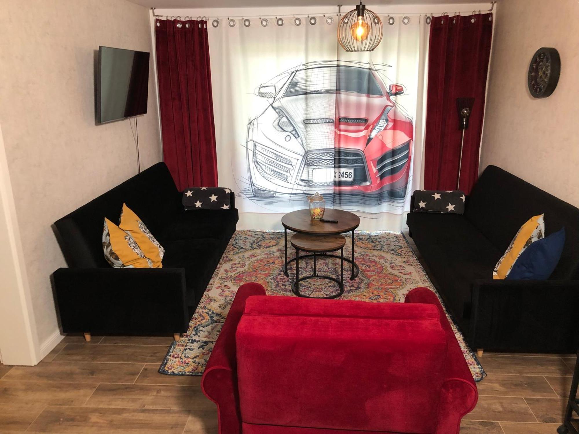Stylisches Maybach Appartement Mit Terrasse Fuer 5 Personen, 5 Betten, Grosse Kochinsel, Homeoffice Mit 250Mbit Wlan Aidlingen Εξωτερικό φωτογραφία