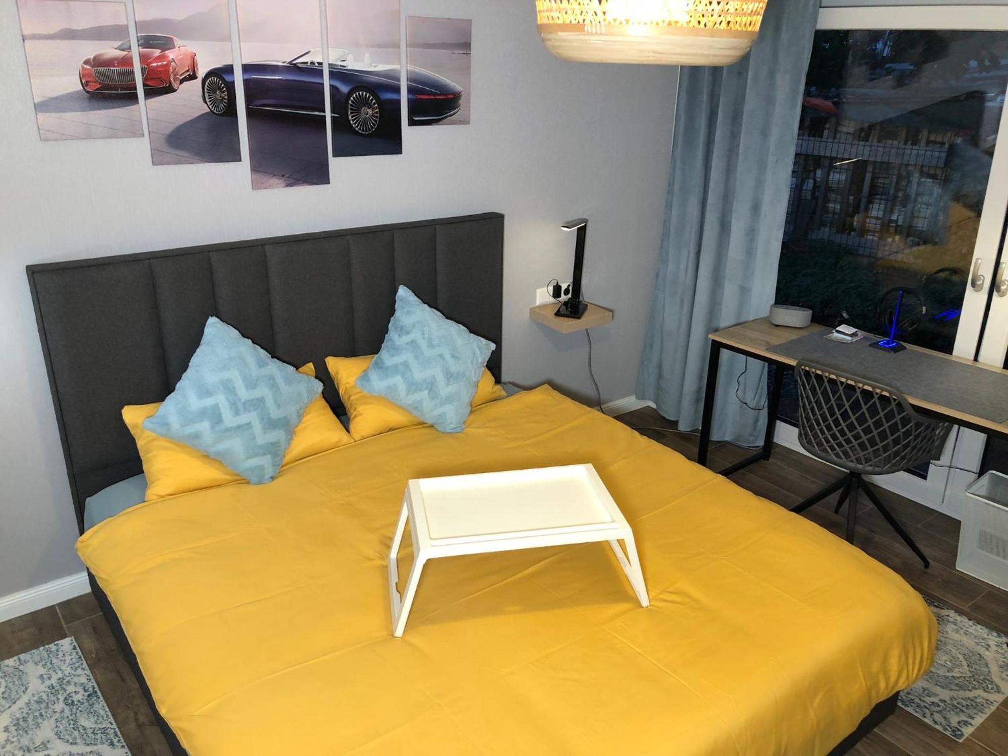 Stylisches Maybach Appartement Mit Terrasse Fuer 5 Personen, 5 Betten, Grosse Kochinsel, Homeoffice Mit 250Mbit Wlan Aidlingen Εξωτερικό φωτογραφία