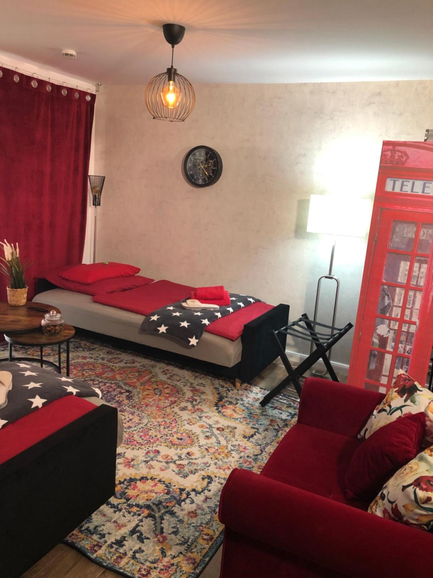 Stylisches Maybach Appartement Mit Terrasse Fuer 5 Personen, 5 Betten, Grosse Kochinsel, Homeoffice Mit 250Mbit Wlan Aidlingen Εξωτερικό φωτογραφία