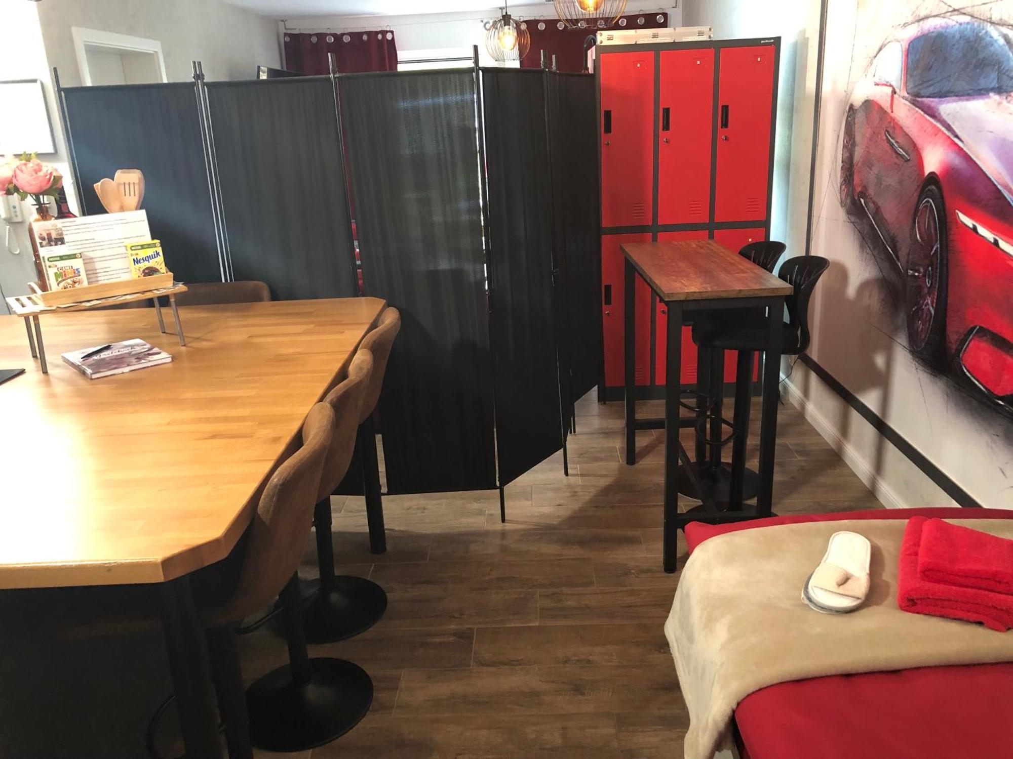Stylisches Maybach Appartement Mit Terrasse Fuer 5 Personen, 5 Betten, Grosse Kochinsel, Homeoffice Mit 250Mbit Wlan Aidlingen Εξωτερικό φωτογραφία